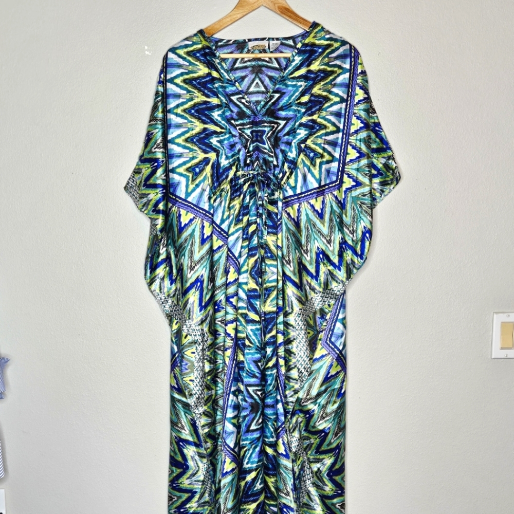 Vintage Collections Etc. Elegant Cinched Empire Waist V-Neckline Caftan OSFM